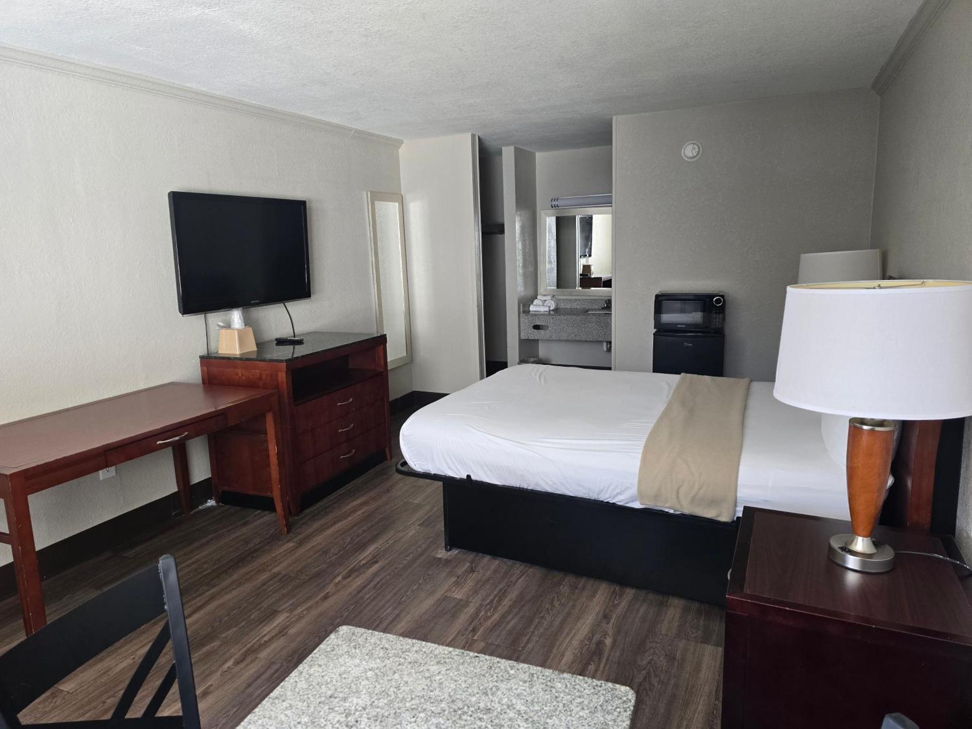 Days Inn By Wyndham Raleigh South Extérieur photo