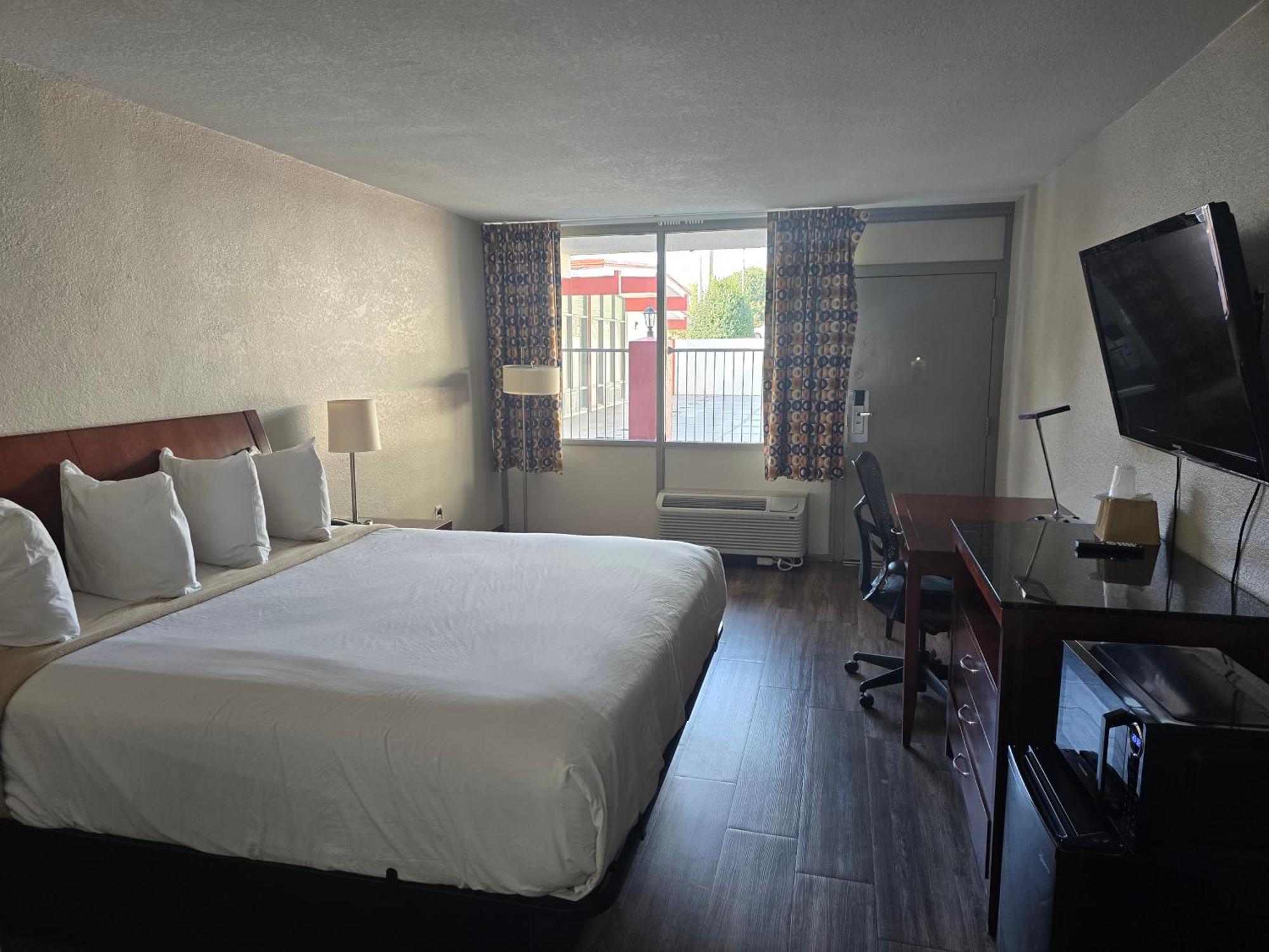 Days Inn By Wyndham Raleigh South Extérieur photo