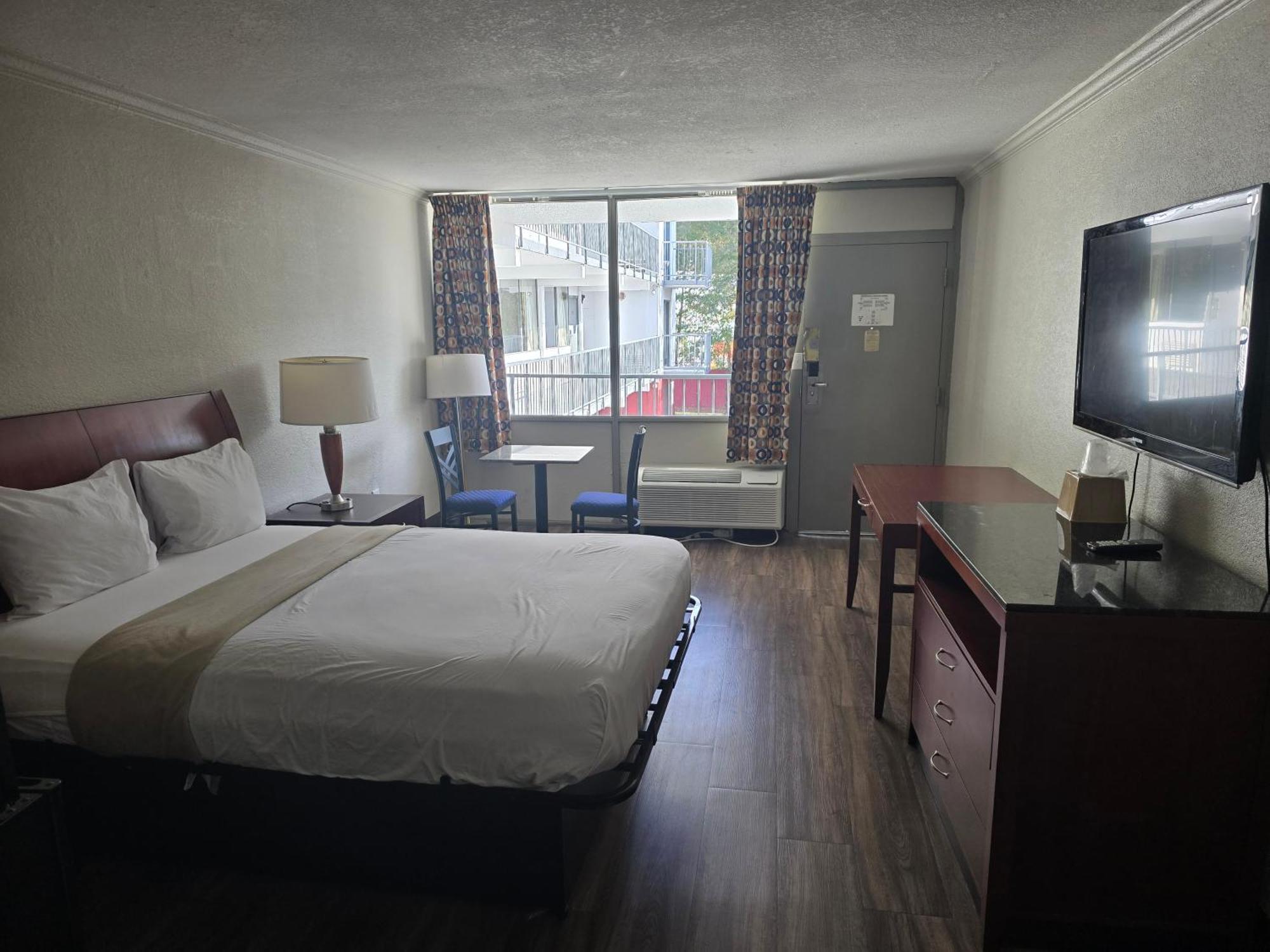 Days Inn By Wyndham Raleigh South Extérieur photo