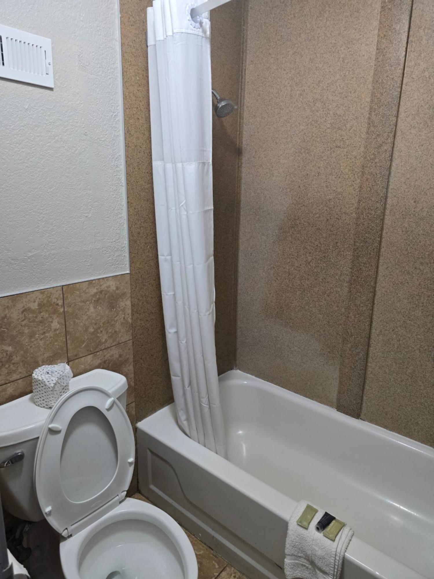 Days Inn By Wyndham Raleigh South Extérieur photo