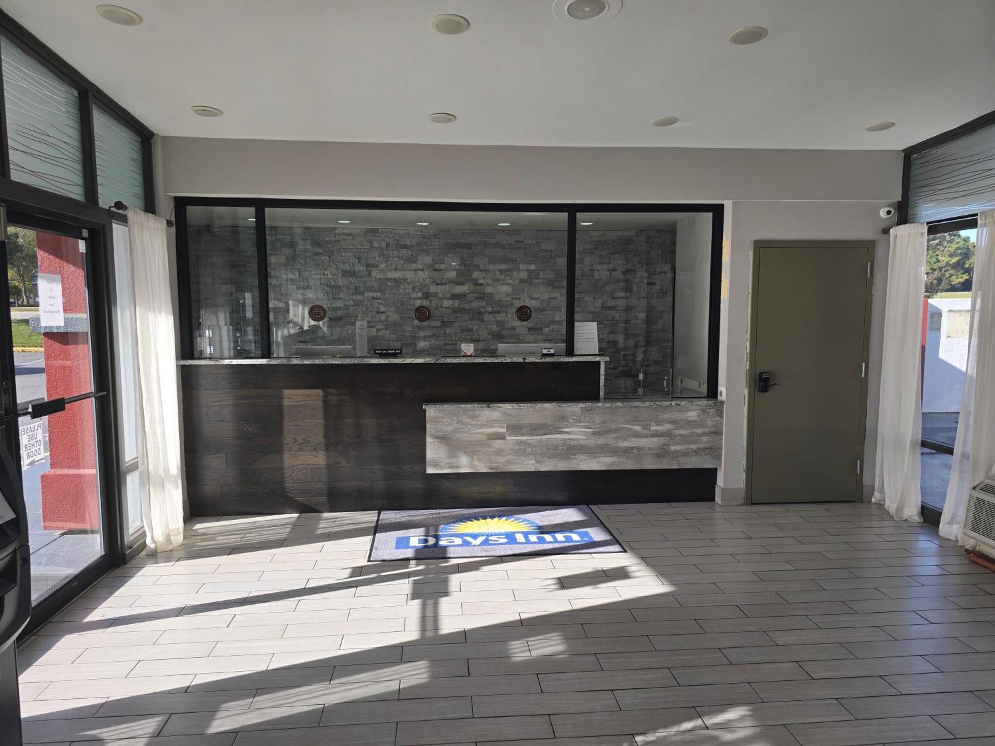 Days Inn By Wyndham Raleigh South Extérieur photo